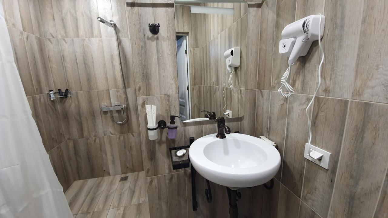 Jinjotel Giumri Zewnętrze zdjęcie